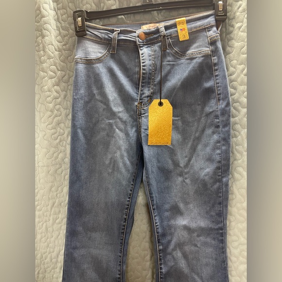 Vibrant flare denim high waisted jeans - Picture 3 of 14